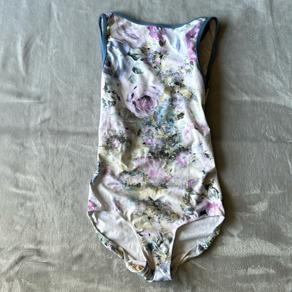 Eleve Dancewear Leotard - size M